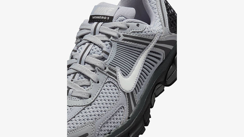 Nike Vomero 5 GS Wolf Grey Black HV6421-001 tongue