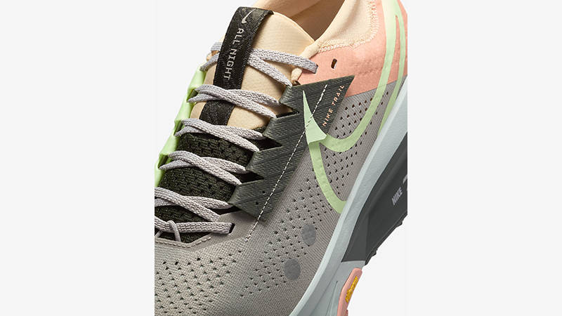 Nike Zegama Trail 2 College Grey Onyx FD5190-007 tongue