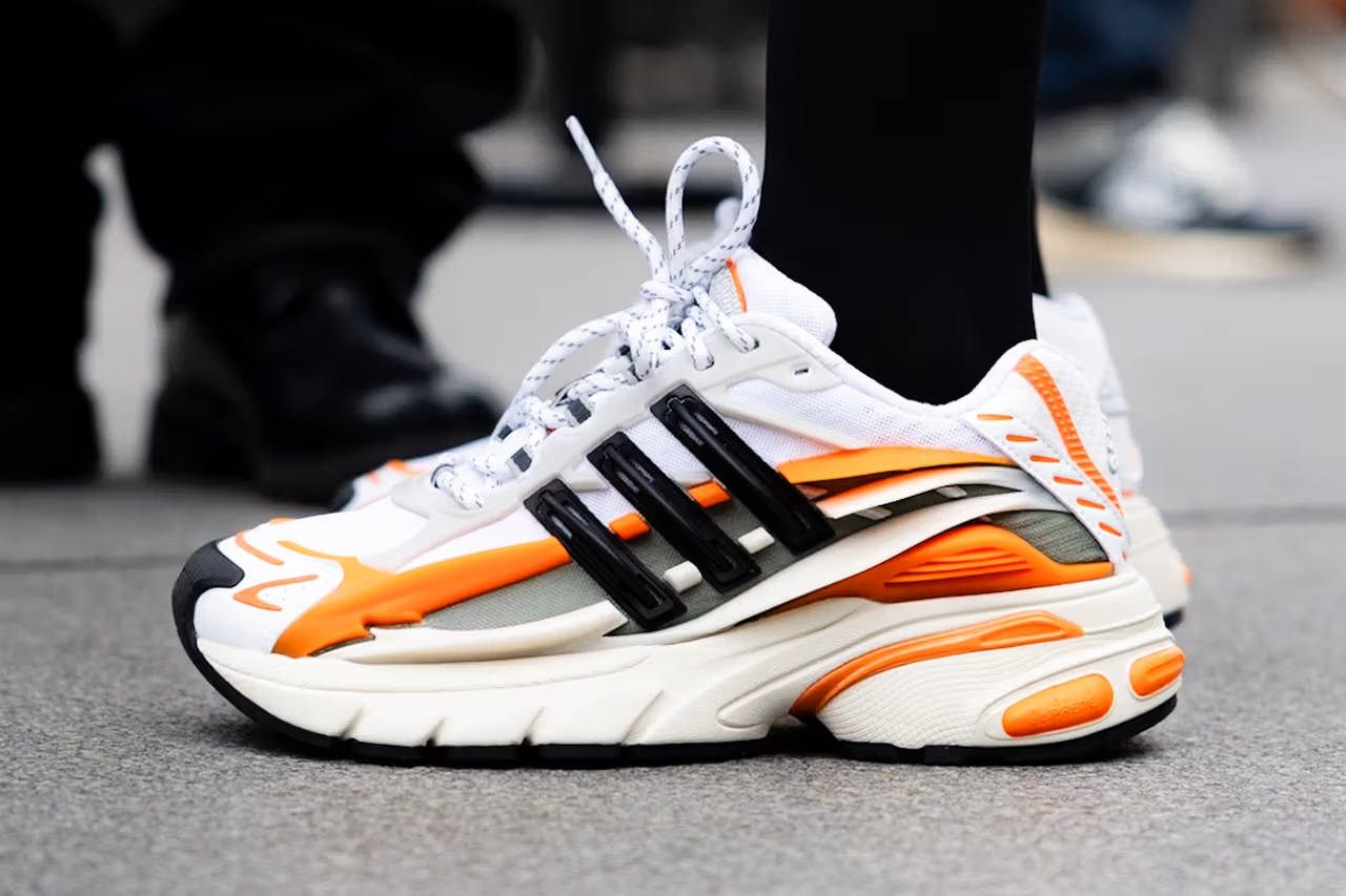 靴 Pharrell Williams adidas Jellyfish Pharrells Adidas Jellyfish Sneakers Are Releasing This Month