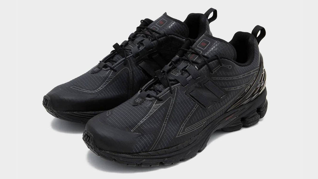 size x New Balance 1906R No Sew Black Front