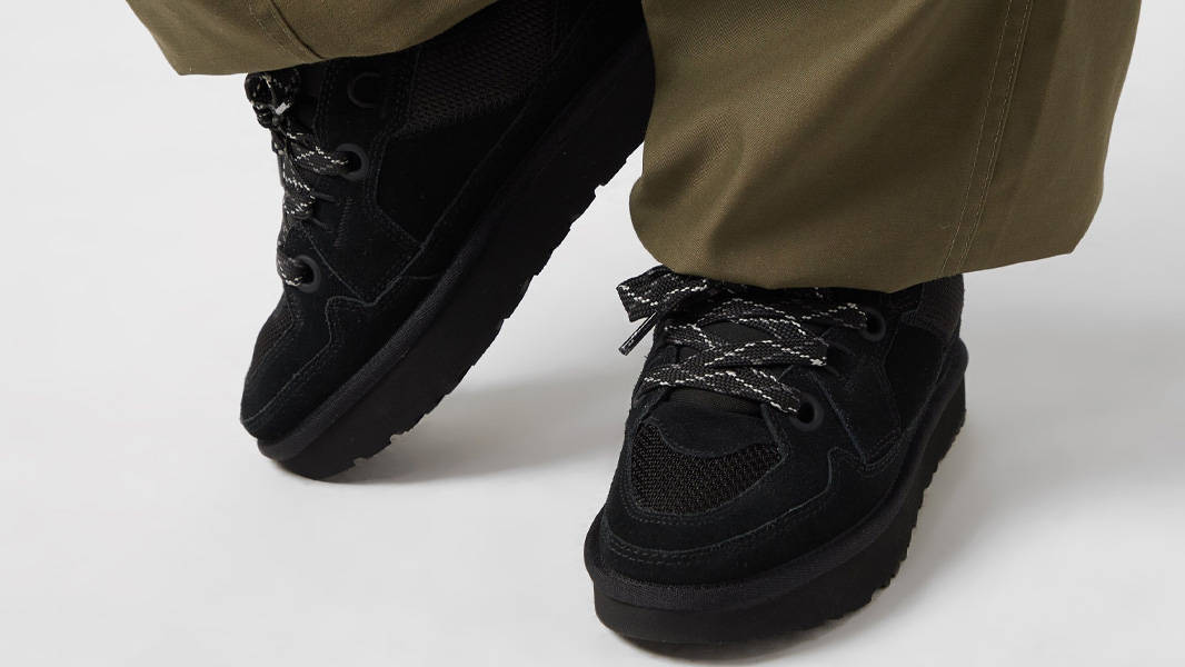 UGG Lowmel Lo Black On Foot