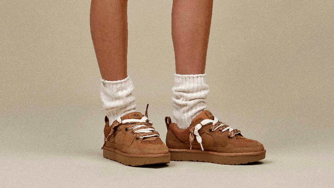 UGG Lowmel Lo Chestnut 1168890-CHE on feet