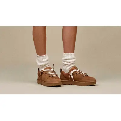 UGG Lowmel Lo Chestnut 1168890-CHE on feet
