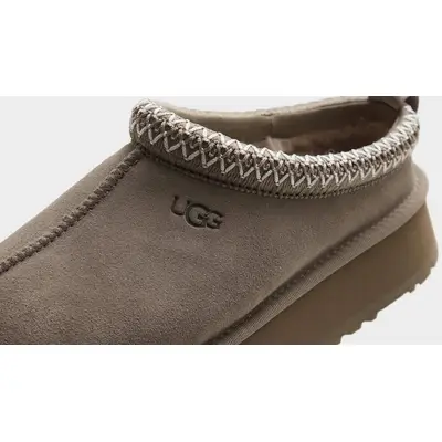 UGG Tazz Slippers Smoke Plume 2025 Closeup