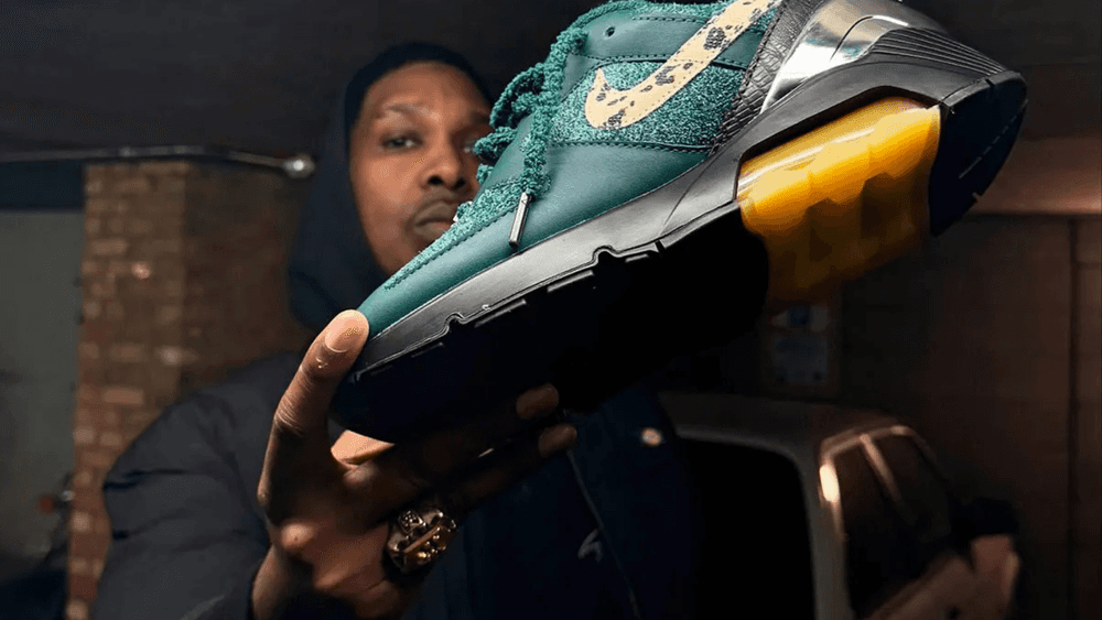via Steven Julien Apron Records x Nike Air Max 180