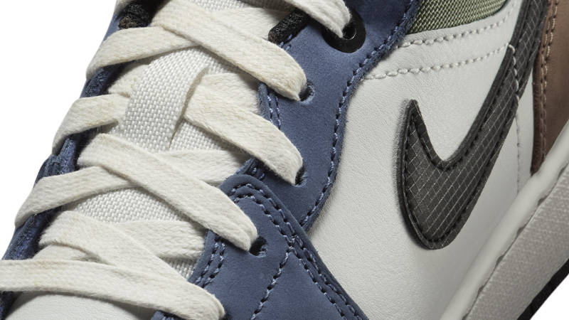 Air Jordan 1 Low GS Diffused Blue Side