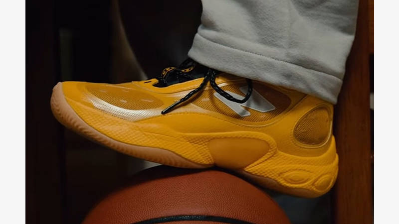 Bricks & Wood x New Balance Fresh Foam BB v3 A Different Bounce Yellow on foot