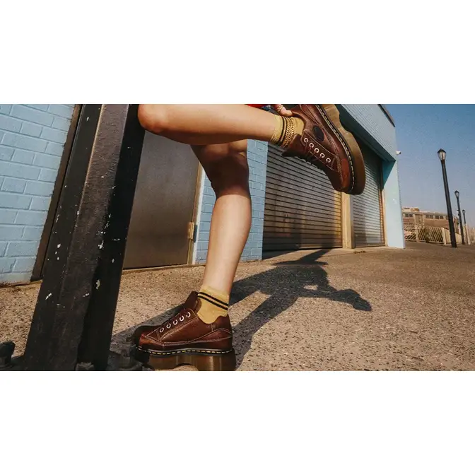 Dr. Martens Buzz 5-Eye Grizzly Dark Brown | 41129200 | The