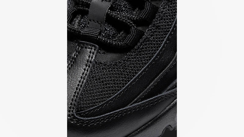 Nike Air Max 95 GS Recraft Triple Black CJ3906-001 toe