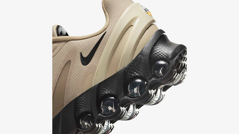 Nike Air Max Dn8 Light British Tan heel