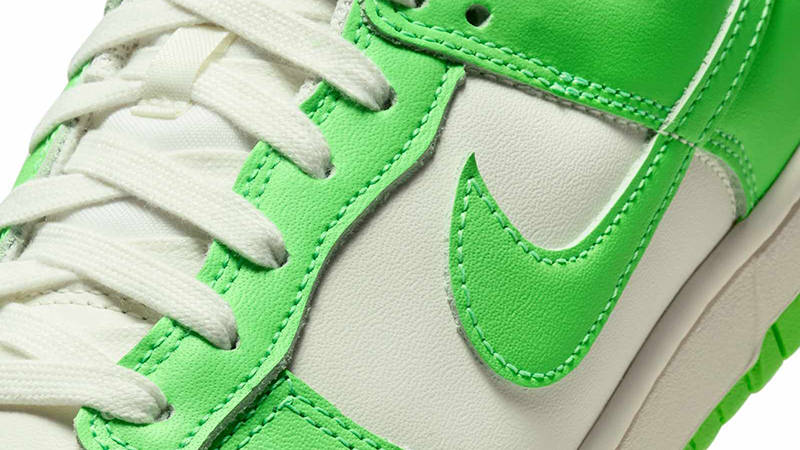 Nike Dunk Low Green Strike Sail HV0842-133 Detail