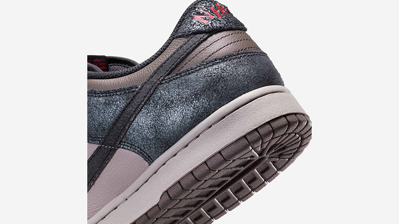 Nike Dunk Low NYC CBGB IB2258-001 heel