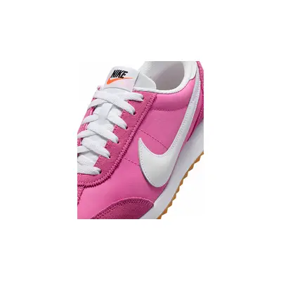 Nike Pacific Playful Pink HM4771-602 swoosh