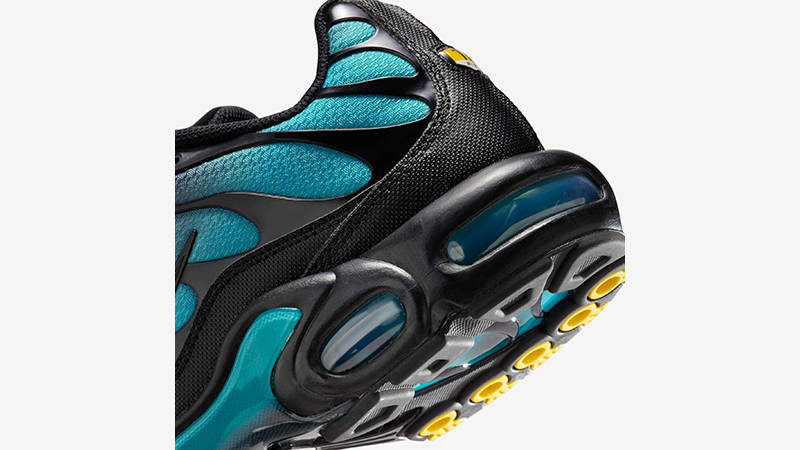 air max plus aurora green