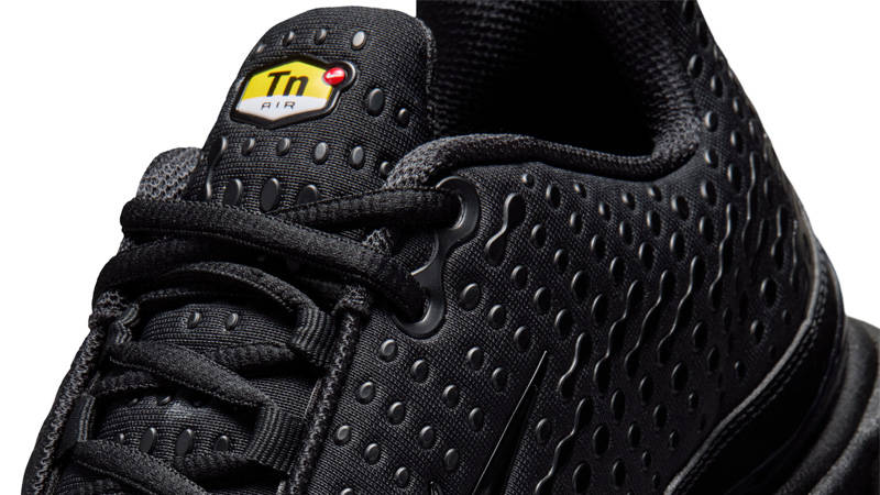 Nike TN Air Max Plus VII Black Side