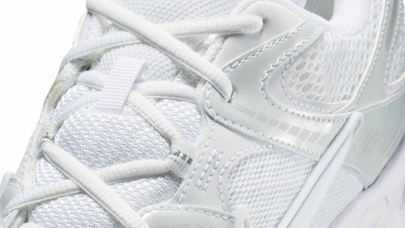 Nike V5 RNR White Black Metallic Silver Side