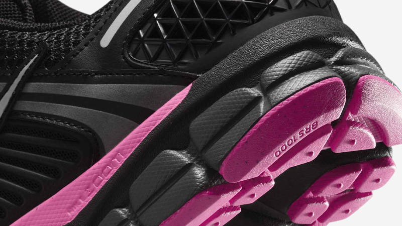 Nike Zoom Vomero 5 Black Pink Closeup