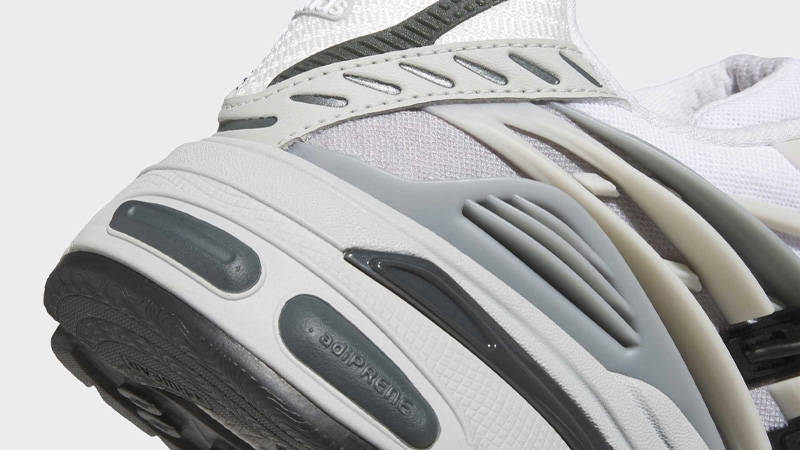 Pharrell x adidas Adistar Jellyfish Silver Black Closeup