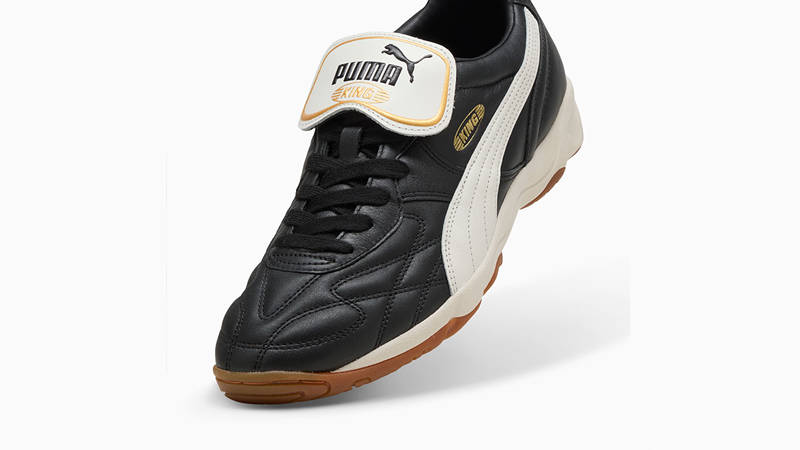 PUMA King Indoor Black White 401683-01 toe