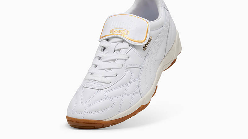 PUMA King Indoor White Ivory 401683-02 toe