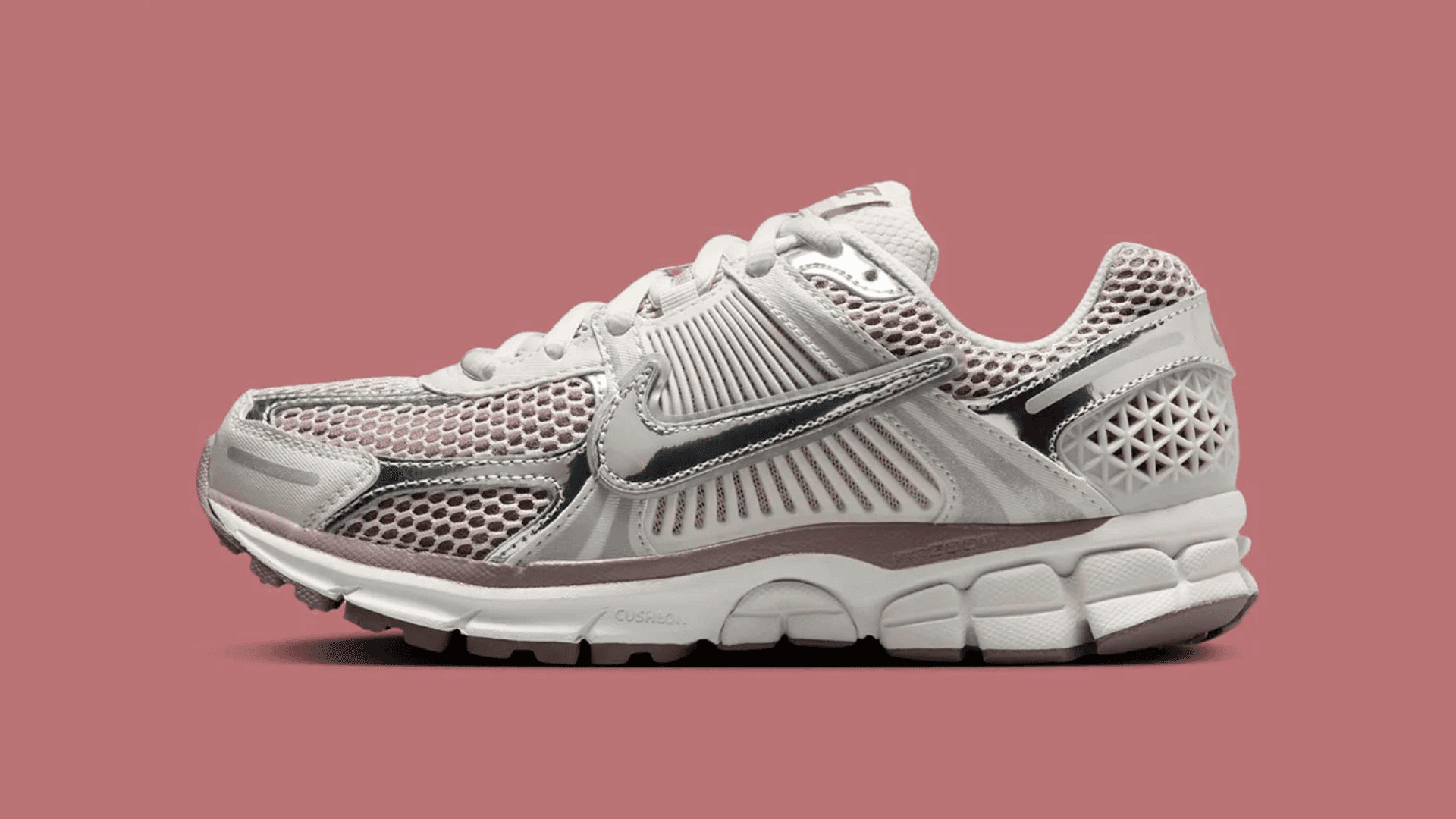 Originally a staple of the early 2010s, the Vomero 5 has seen a resurgence, blending its running heritage with contemporary design cues. This latest iteration builds on its established aesthetic by infusing soft pastel accents into the mix. The “Chrome/Platinum Violet” colourway brings a subtle yet striking appeal, showcasing a perfect harmony of modern style and retro inspired elements.