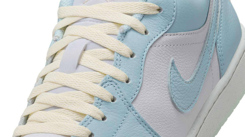 Air Jordan 1 Low SE Glacier Blue Side