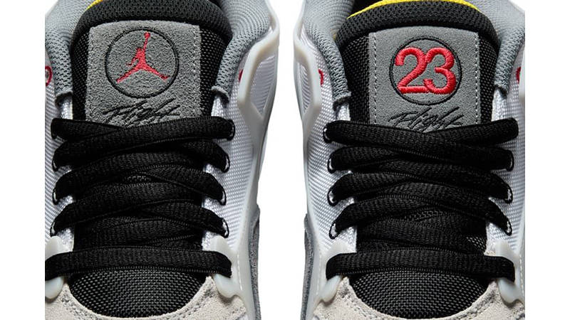 Air Jordan 4RM Motorsports IB8052-100 tongu e