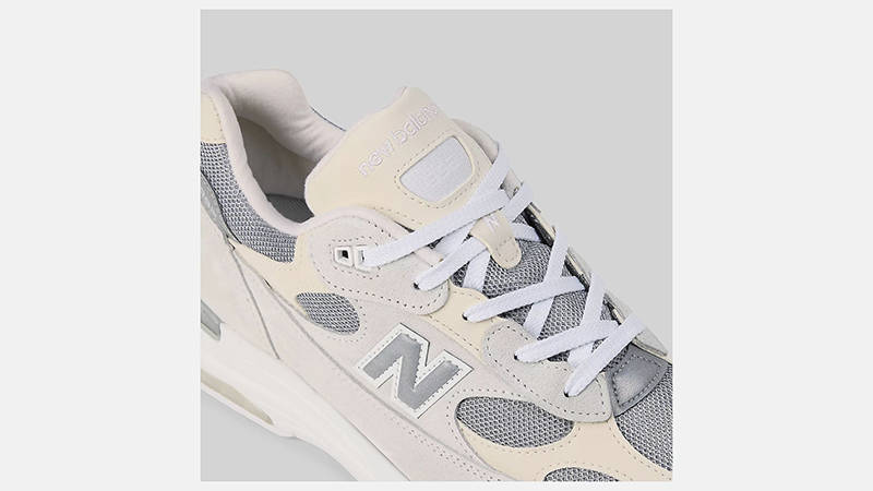 Balance 992 White Silver Metalic U992NC tongue