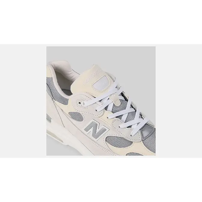 Balance 992 White Silver Metallic | U992NC | The Sole Supplier