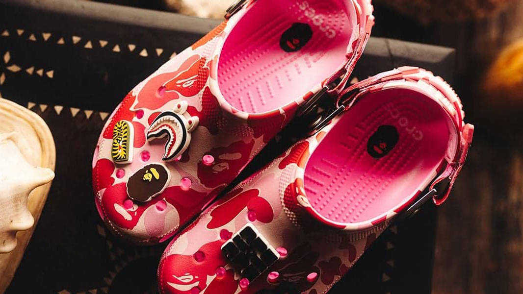 A BATHING APE × Crocs Clog Pink 29545722_59469782_600.jpg