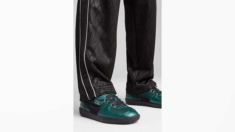 Harry Potter x PUMA Palermo Slytherin 401210-01 front on foot