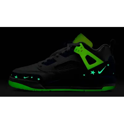 Jordan Spizike Low GS The Sky Is Not The Limit HJ5979-100 in dark