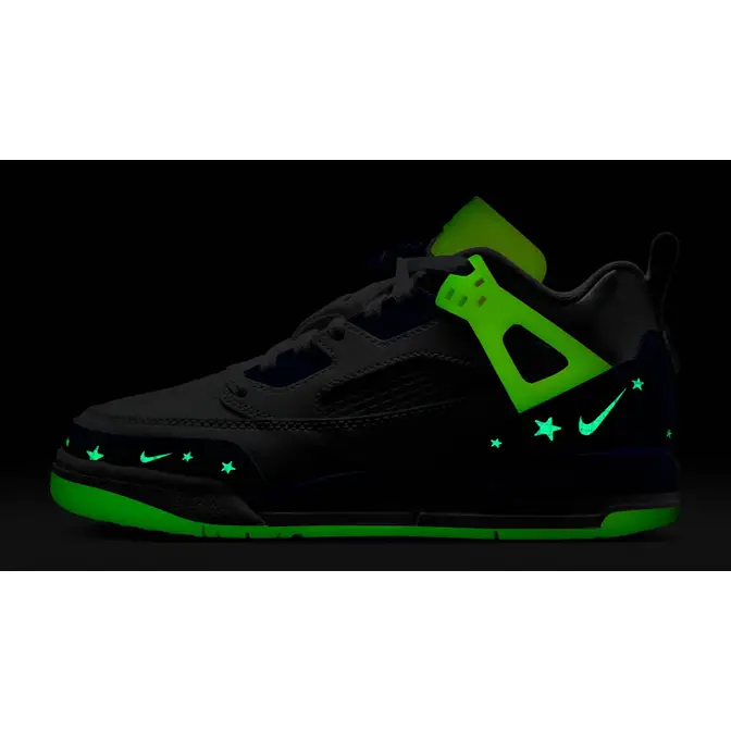 Jordan Spizike Low GS The Sky Is Not The Limit HJ5979-100 in dark