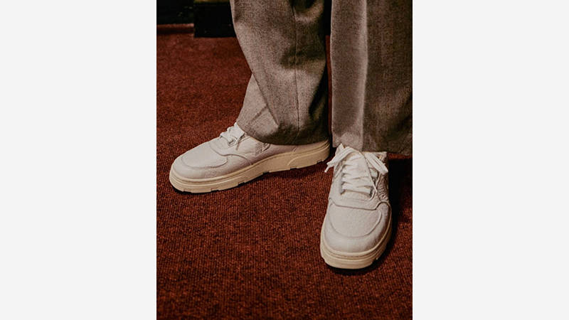New Balance Allerdale White on foot