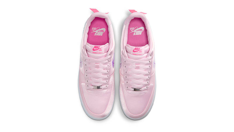 breast cancer sneakers nike