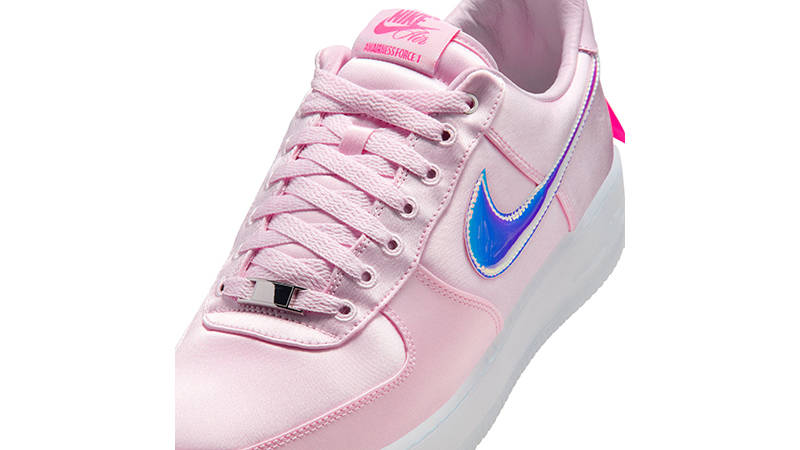 Nike Air Force 1 Low Breast Cancer Awareness Pink tongue