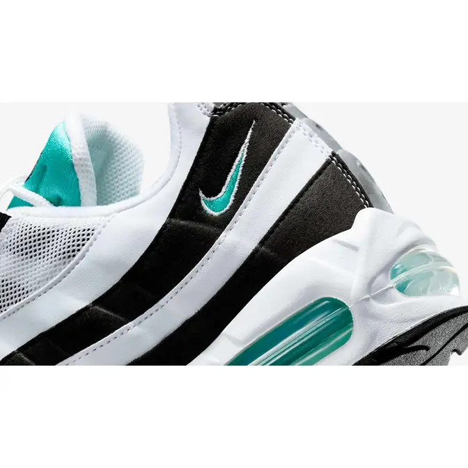 Nike Air Max 95 Black Border Closeup