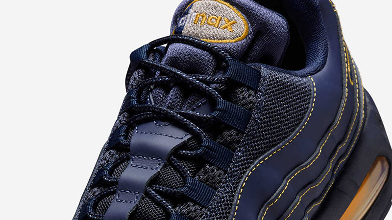 Nike Air Max 95 OG Big Bubble Michigan IB7936-400 Detail
