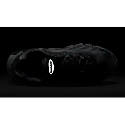 Nike Air Max Dn8 GS Wolf Grey Metallic Silver HF7310-001 in dark