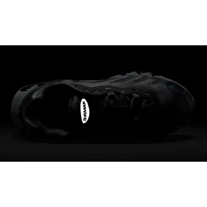 Nike Air Max Dn8 GS Wolf Grey Metallic Silver HF7310-001 in dark