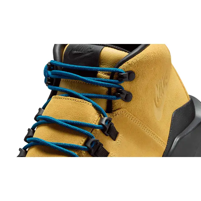 Nike Cygnal Solar Flare FV4332-700 Detail