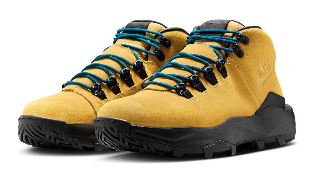 Nike Cygnal Solar Flare FV4332-700 Side