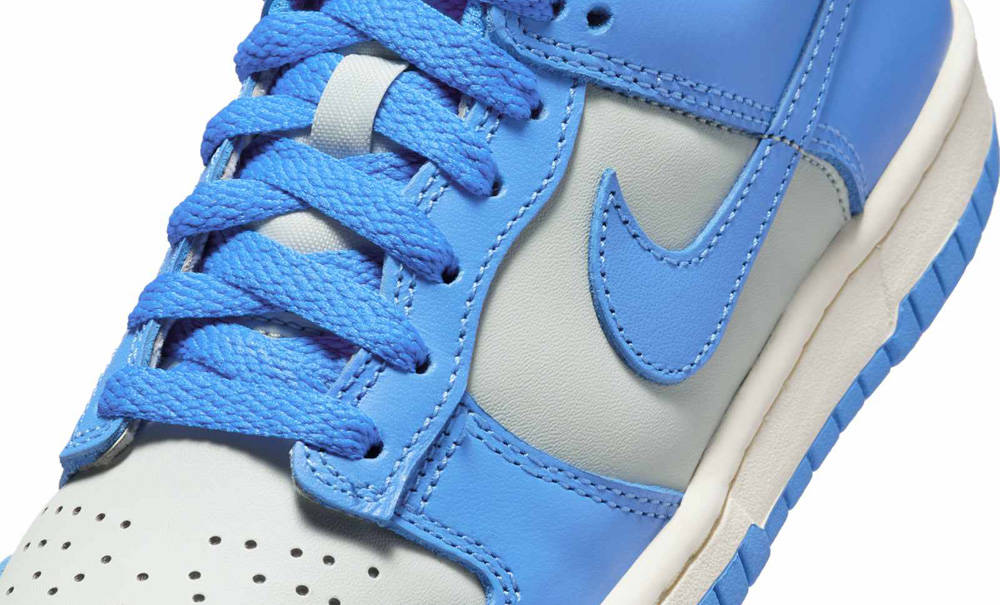 Nike Dunk Low GS Light Photo Blue Side