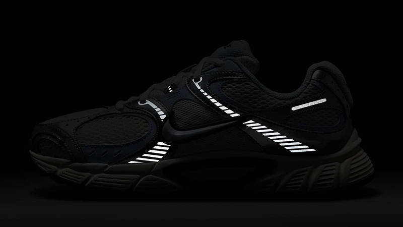 Nike V5 RNR White Blue Tint HQ7901-103 in dark