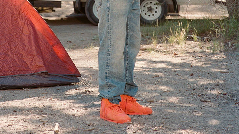 Stüssy x Nike Baltoro High Orange on foot