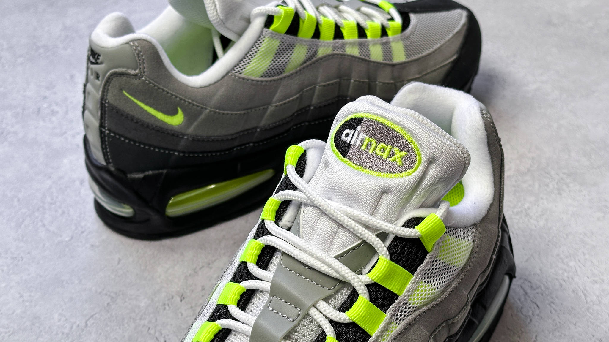 Air Max 95 Neon Big Bubble Details