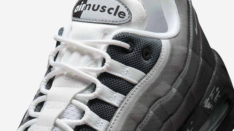 Yu-Gi-Oh x Nike Air Max 95 QS Jonouchi II7404-100 Detail