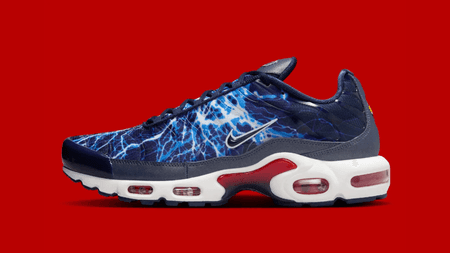 Nike Air Max Plus "Eclair" Returns: A Lightning Bolt From the Past Nike Air Max Plus "Eclair" Returns: A Lightning Bolt From the Past