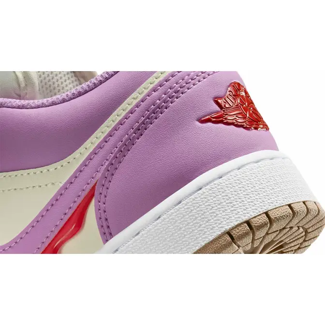 Air Jordan 1 Low SE GS Peanut Butter And Jelly Closeup