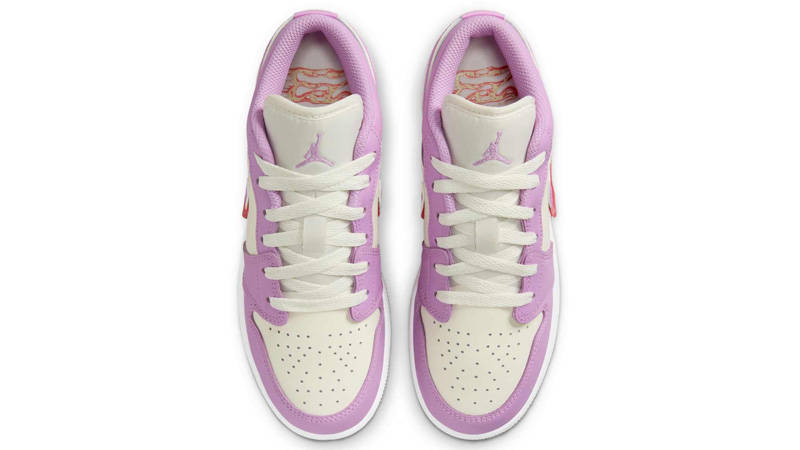 Air Jordan 1 Low SE GS Peanut Butter And Jelly Middle